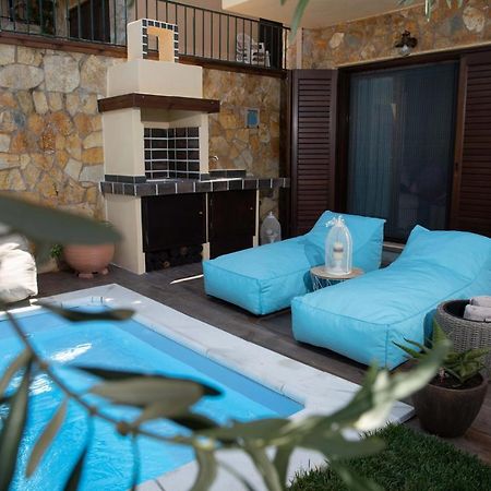 Dandy Villas Nea Roda - Melodic Waves - Private - Pool - Parking - Cellar Dış mekan fotoğraf